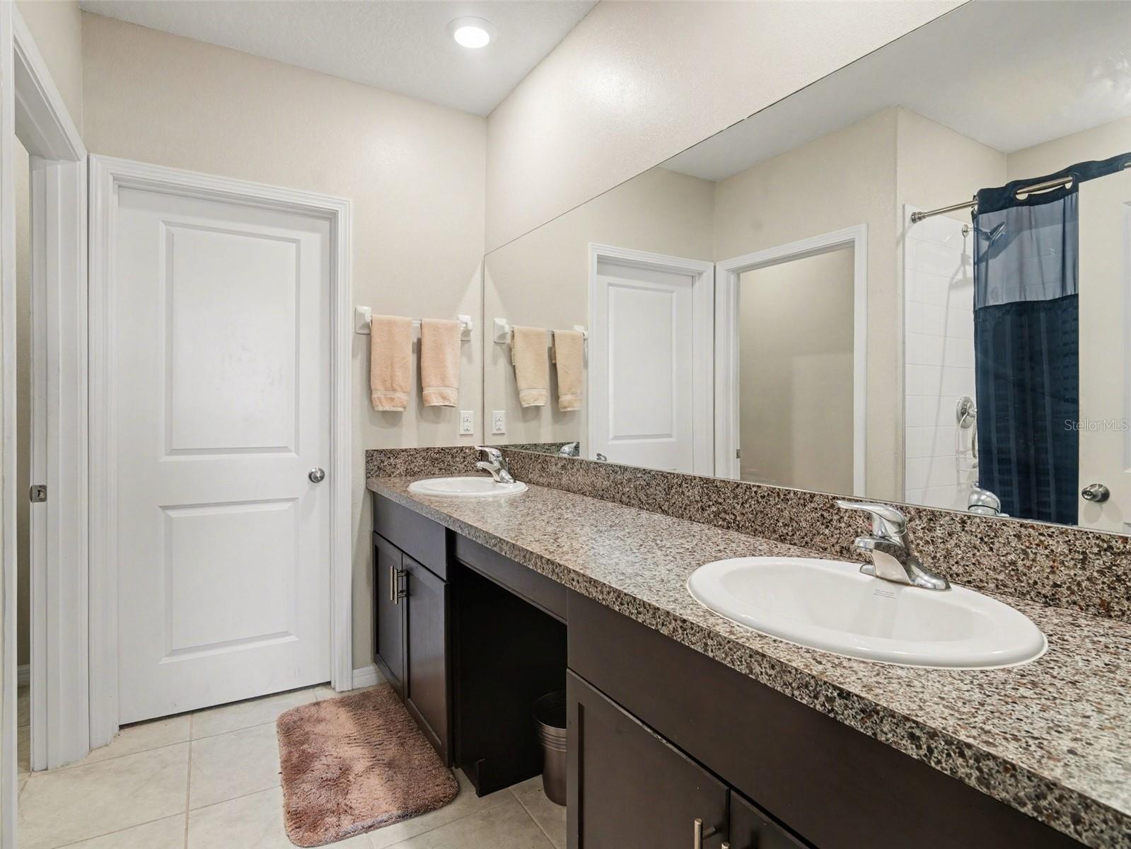 15453 BROAD BRUSH DR, SUN CITY CENTER, FL, 33573