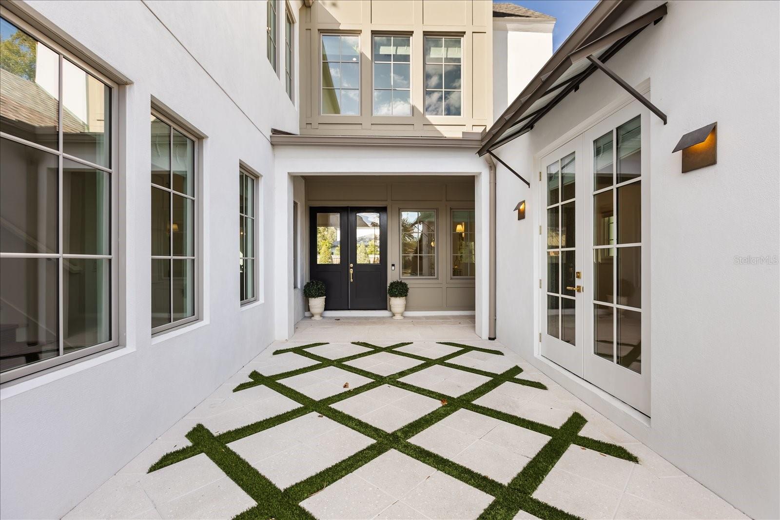 O6380037 Property Photo