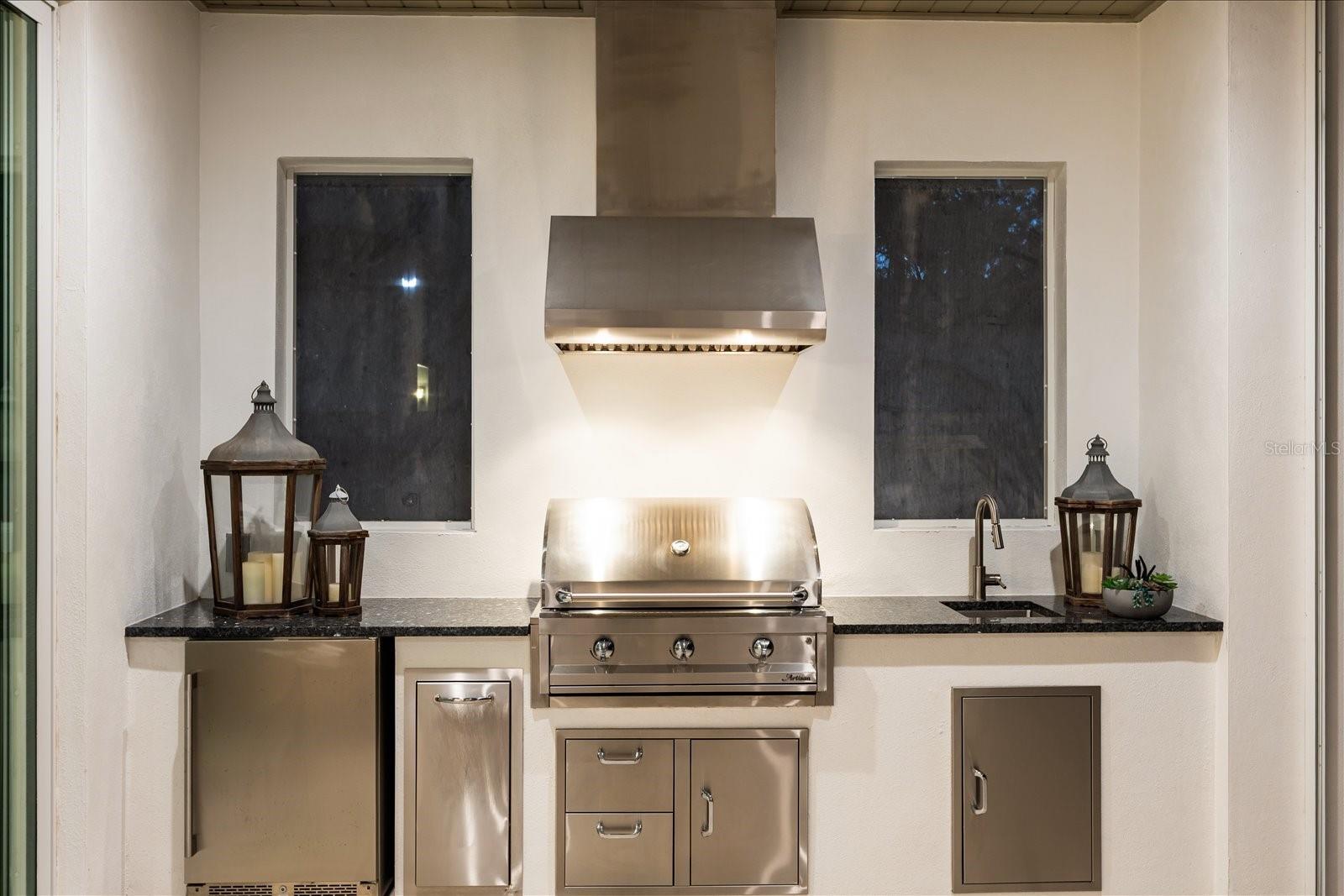 O6380037 Property Photo