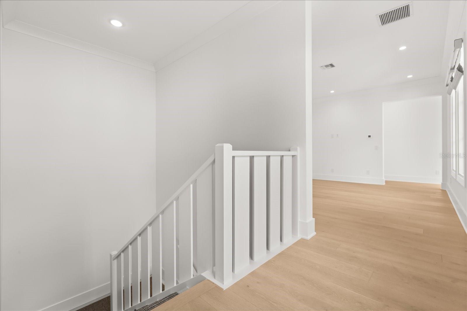 O6380037 Property Photo