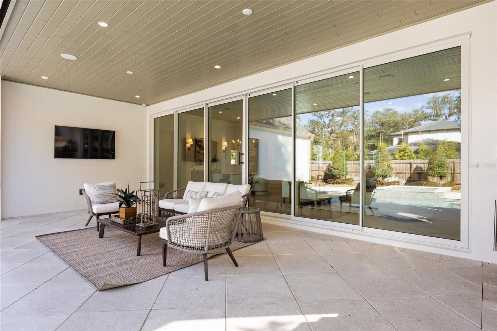 O6380037 Property Photo