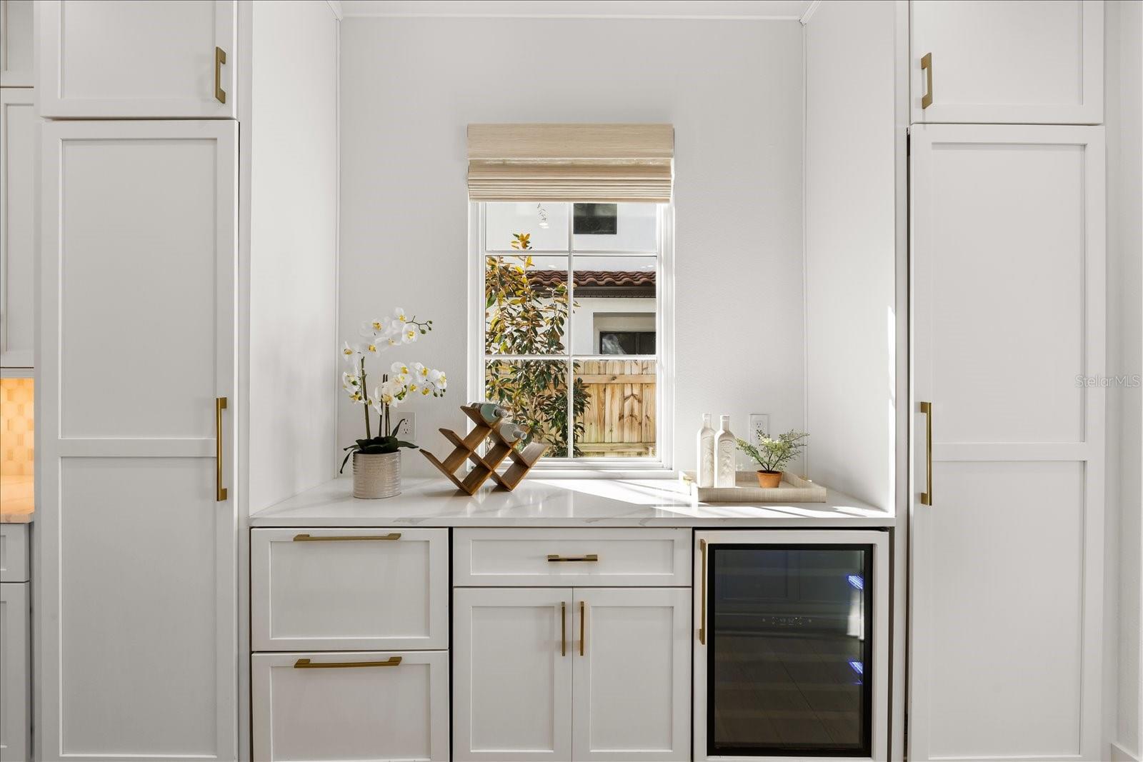 O6380037 Property Photo