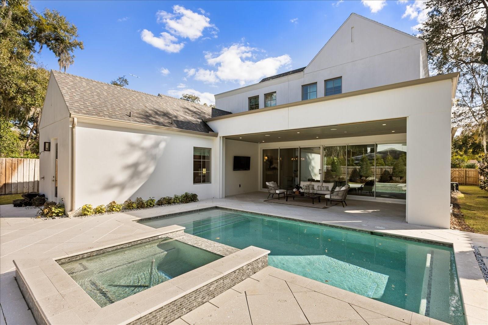 O6380037 Property Photo