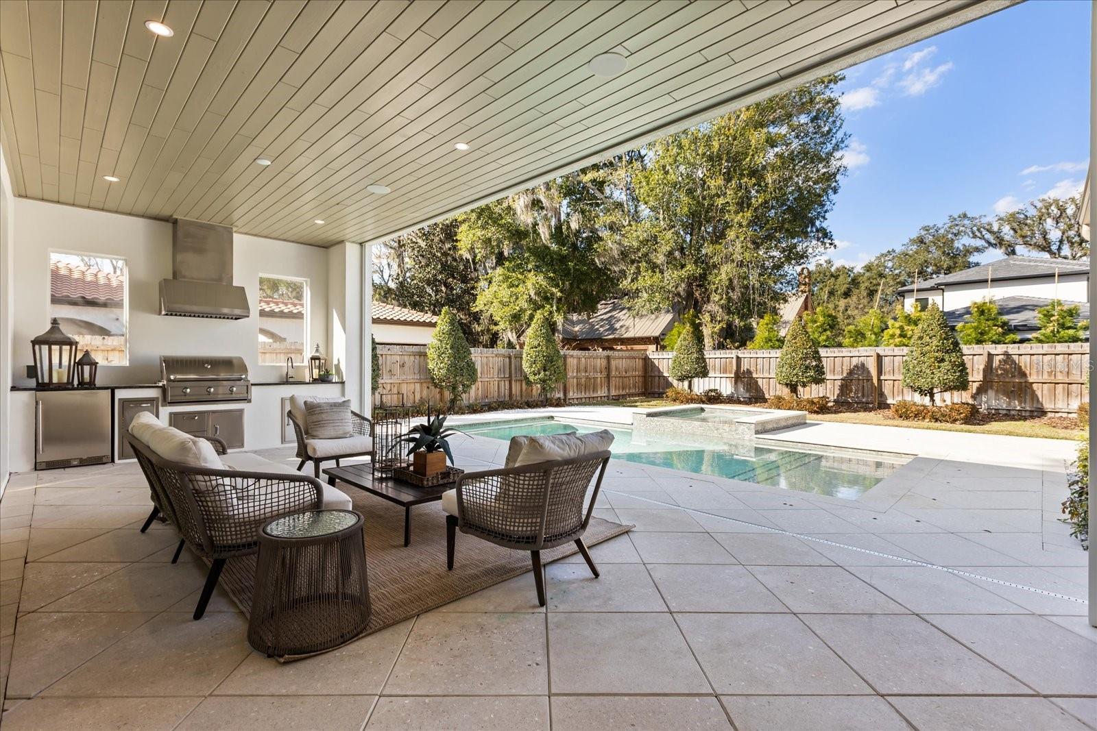 O6380037 Property Photo