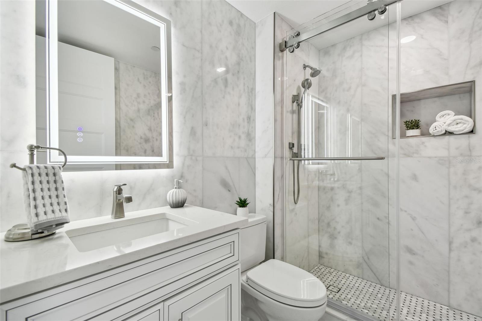 Ensuite bath of Bedroom 2