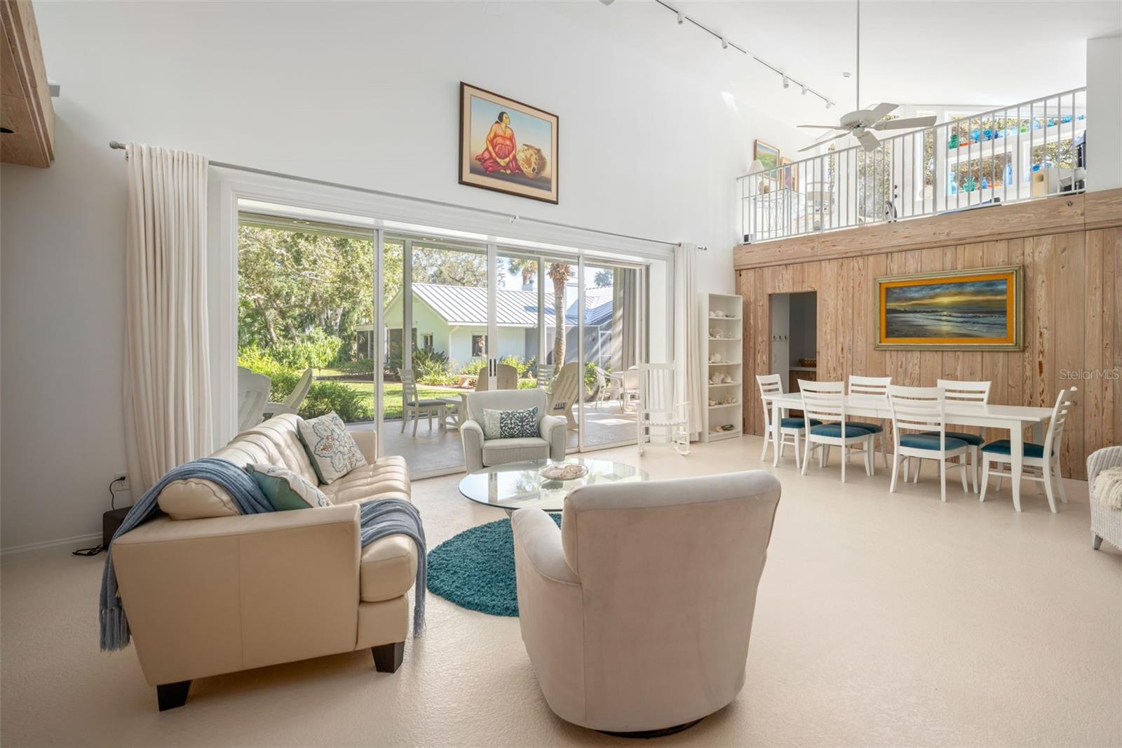 V4947182 Property Photo