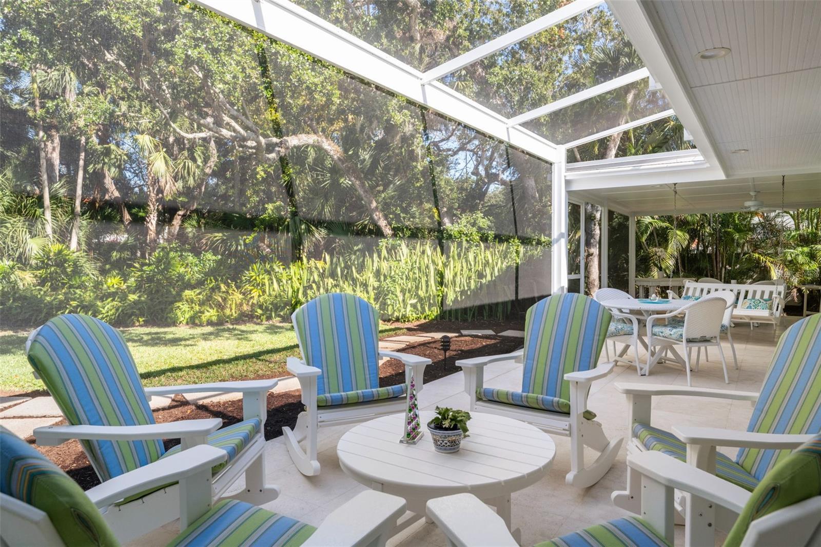 V4947182 Property Photo