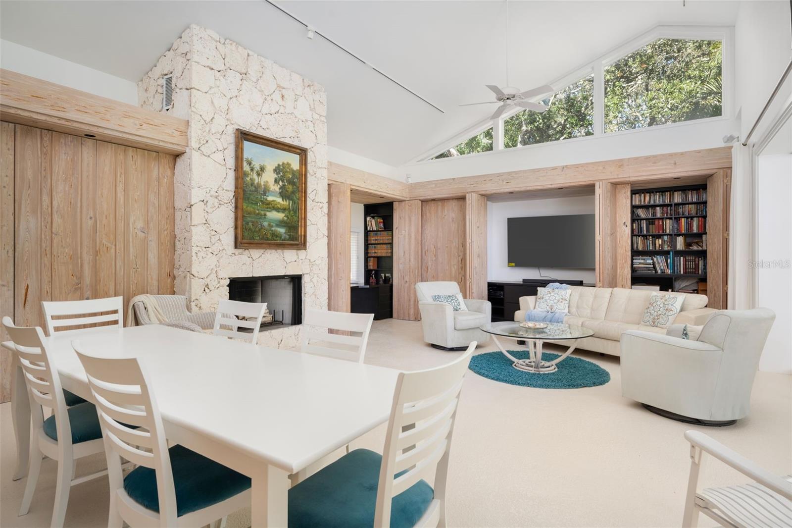 V4947182 Property Photo