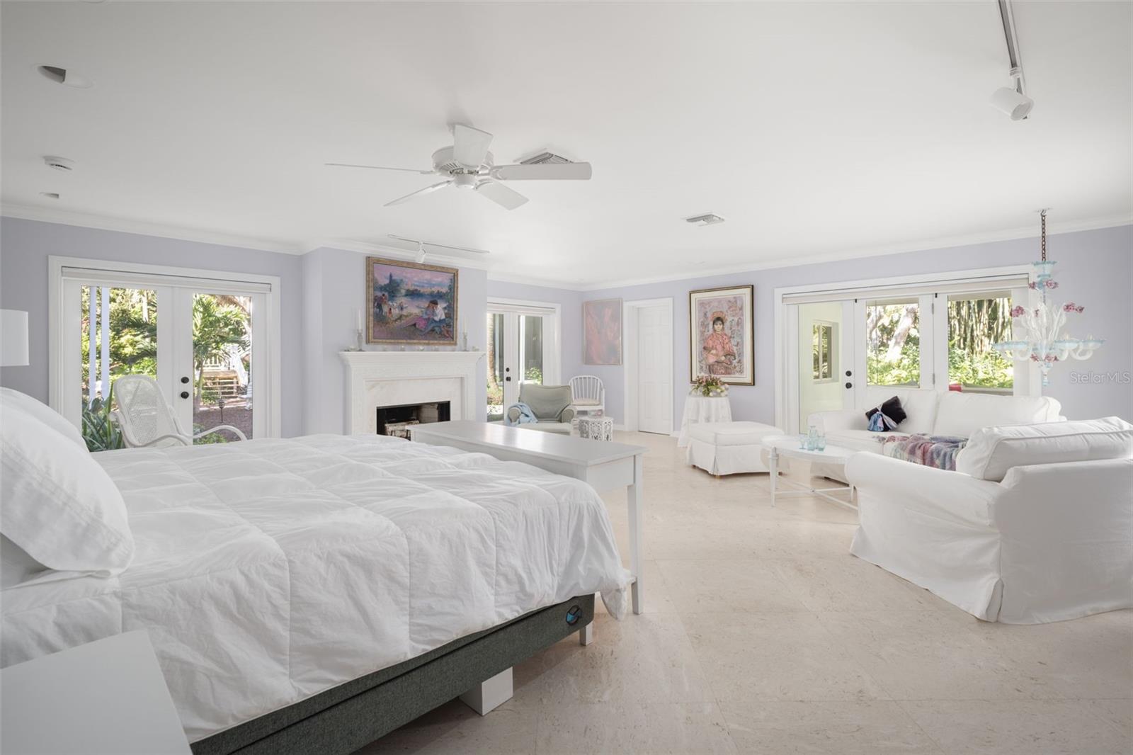 V4947182 Property Photo