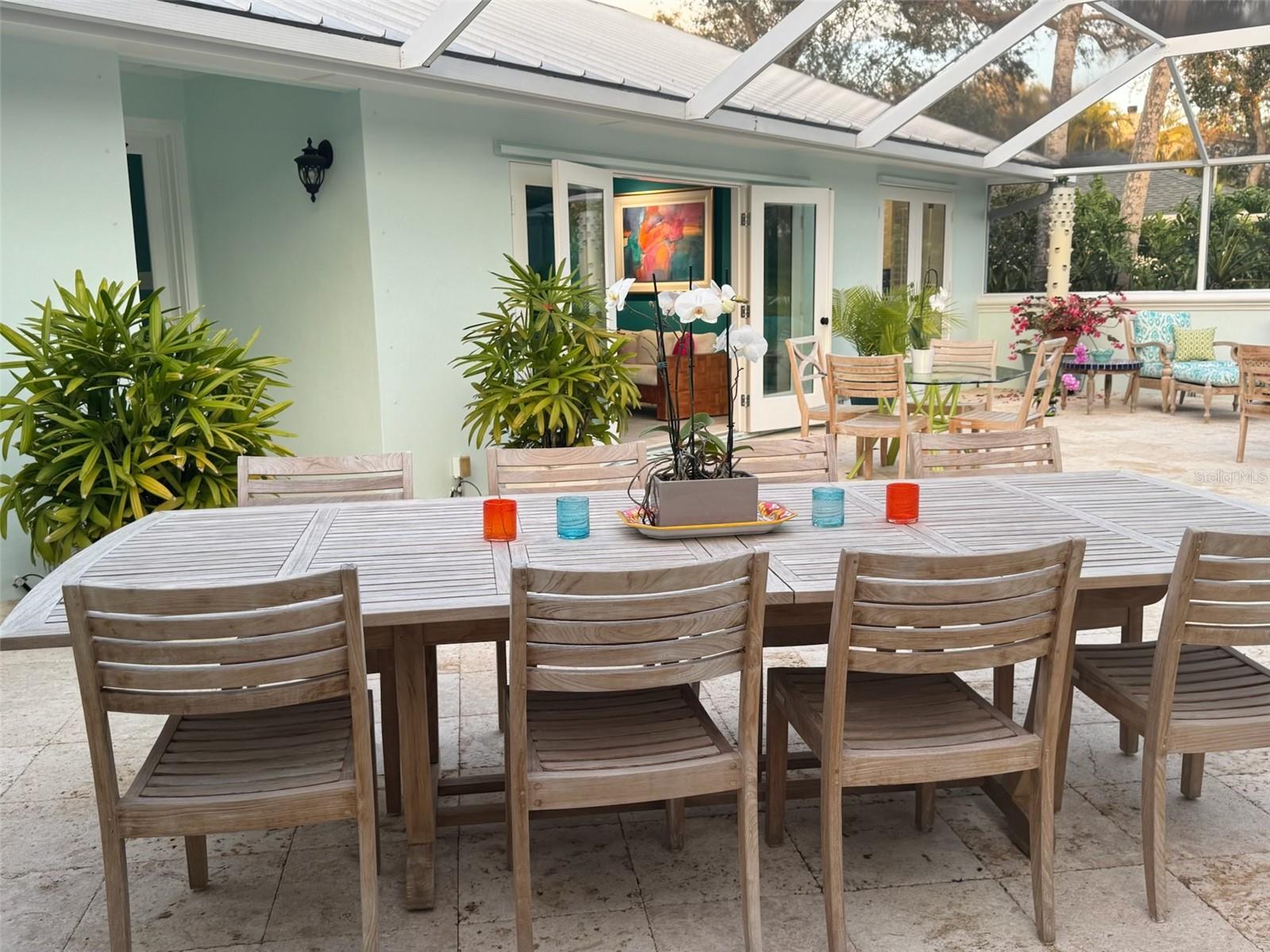 V4947182 Property Photo