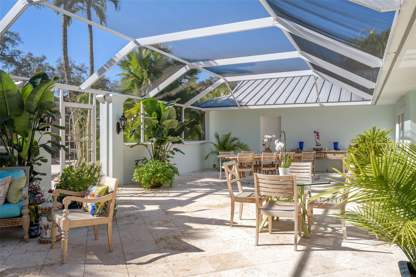 V4947182 Property Photo