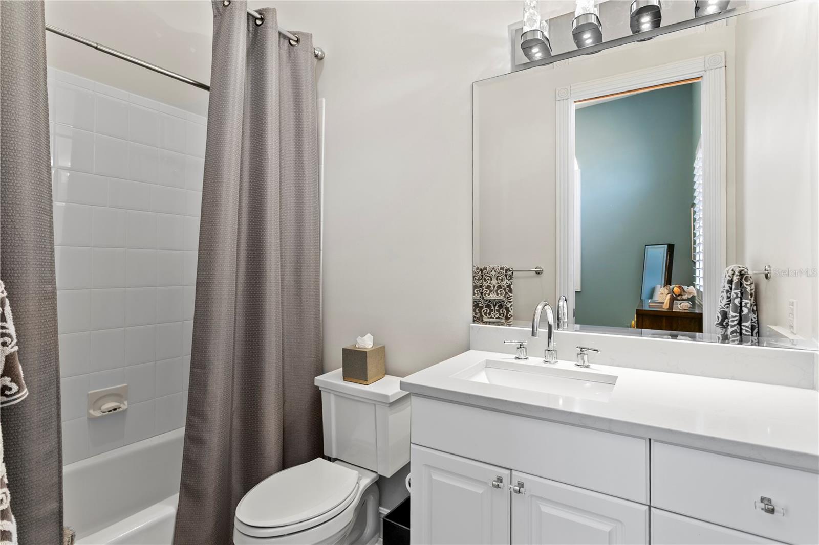 TB8473103 Property Photo