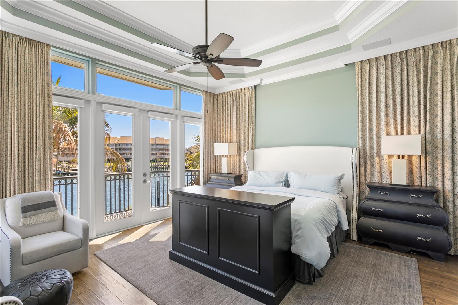 TB8473103 Property Photo