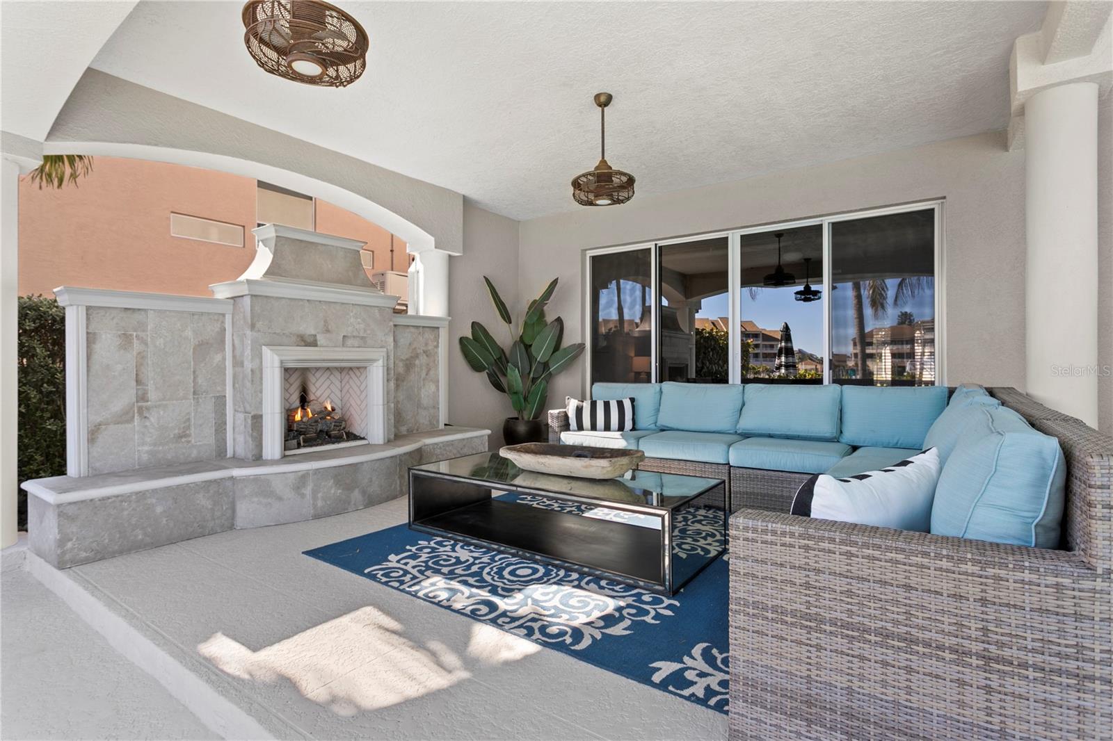 TB8473103 Property Photo