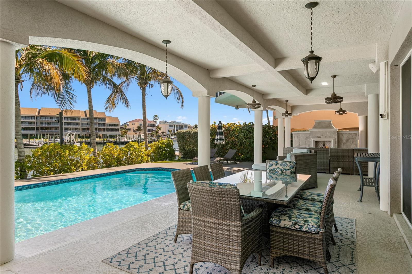 TB8473103 Property Photo