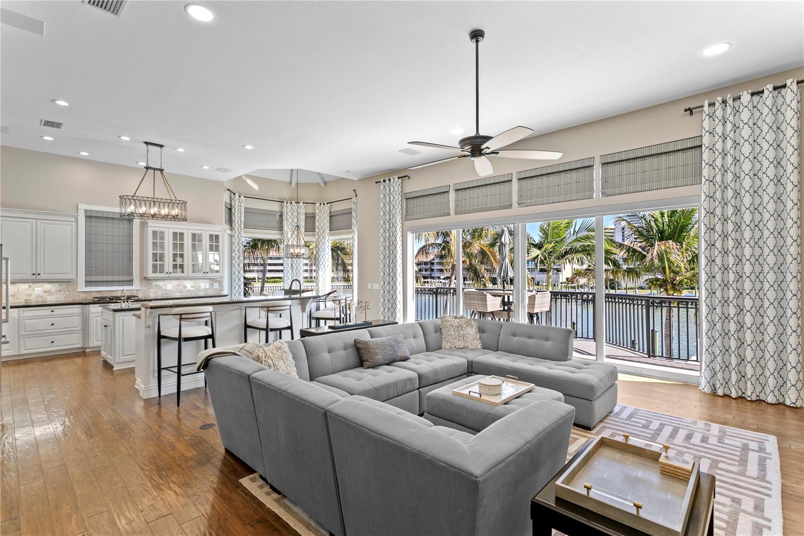 TB8473103 Property Photo