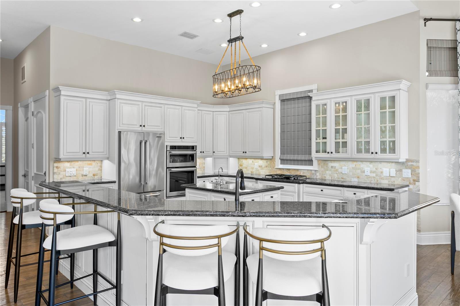 TB8473103 Property Photo