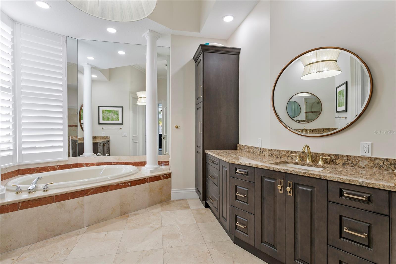 TB8473103 Property Photo