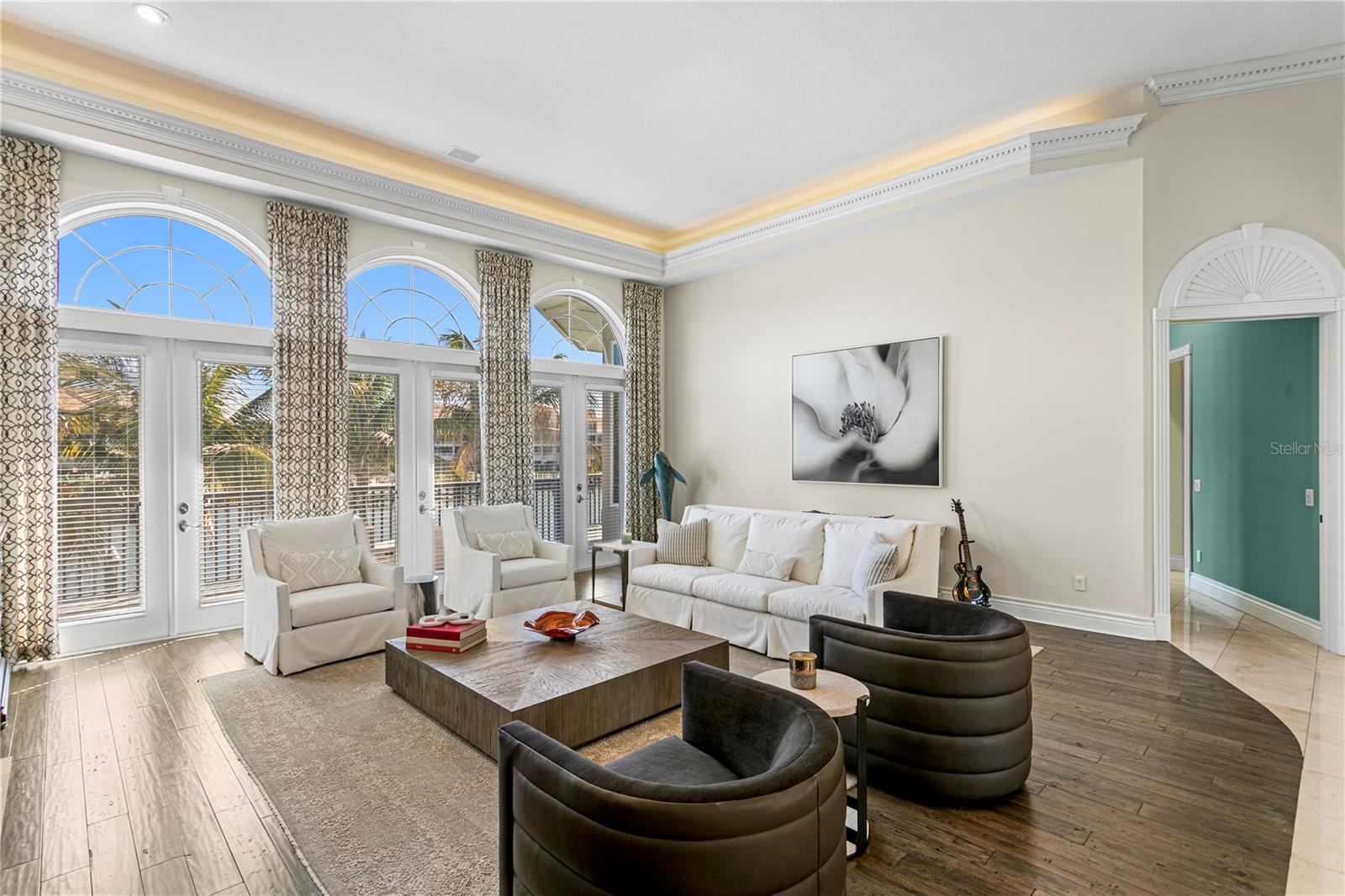 TB8473103 Property Photo