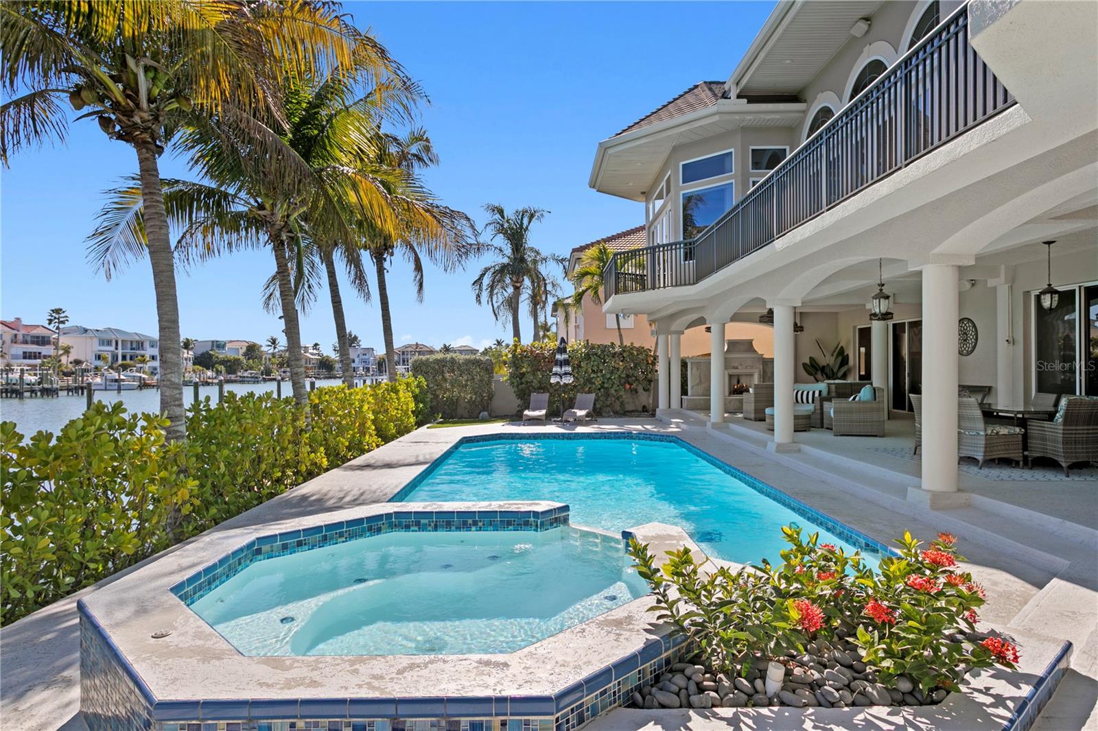 TB8473103 Property Photo