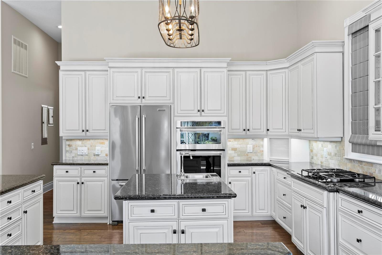 TB8473103 Property Photo