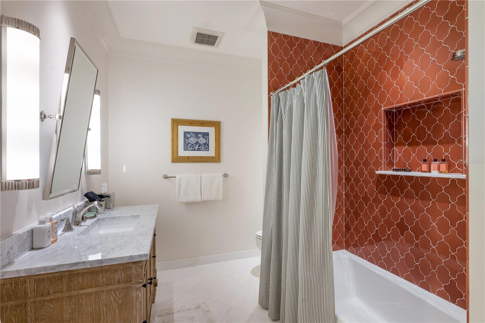 D6146024 Property Photo