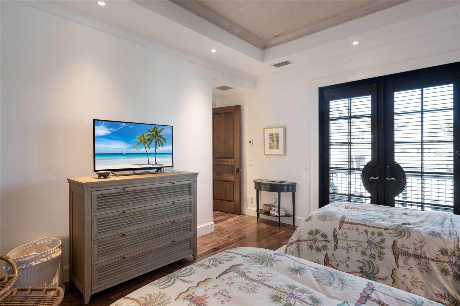 D6146024 Property Photo