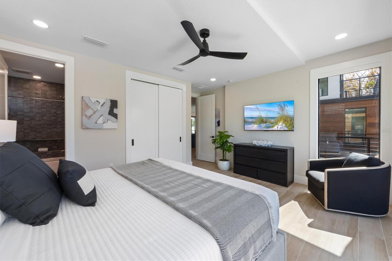 A4681449 Property Photo