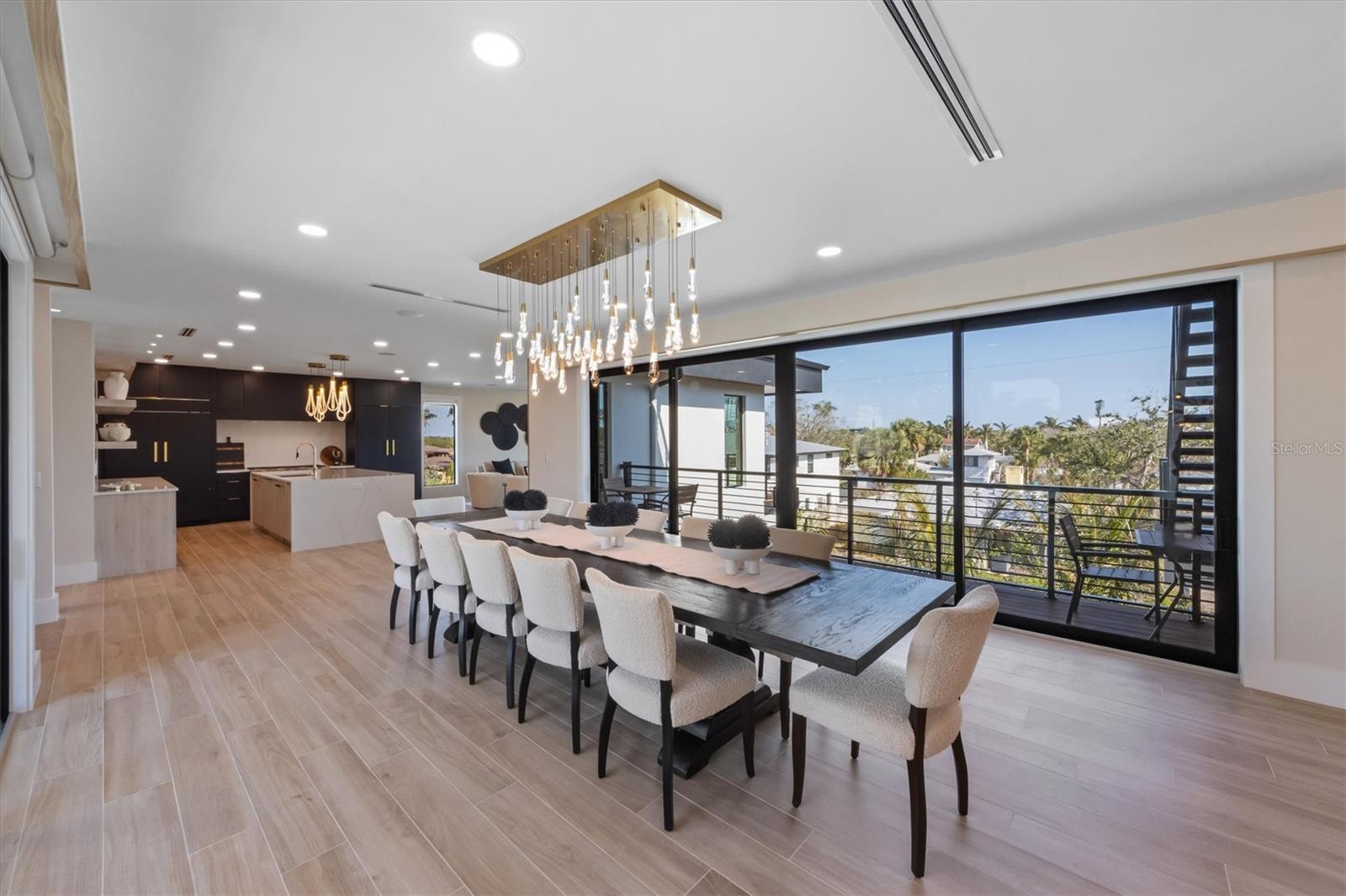 A4681449 Property Photo