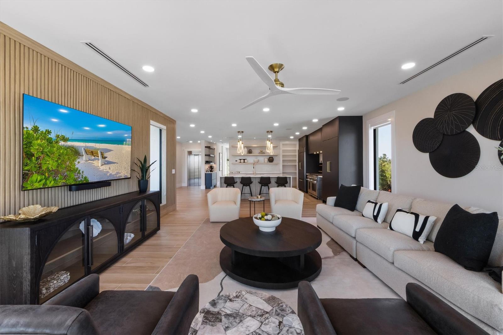 A4681449 Property Photo