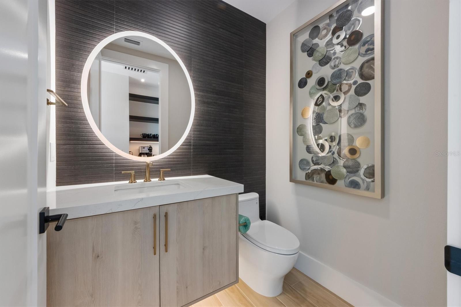 A4681449 Property Photo