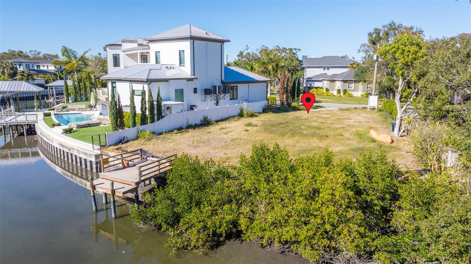 TB8473225 Property Photo