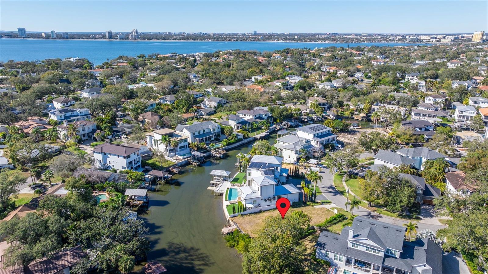 TB8473225 Property Photo