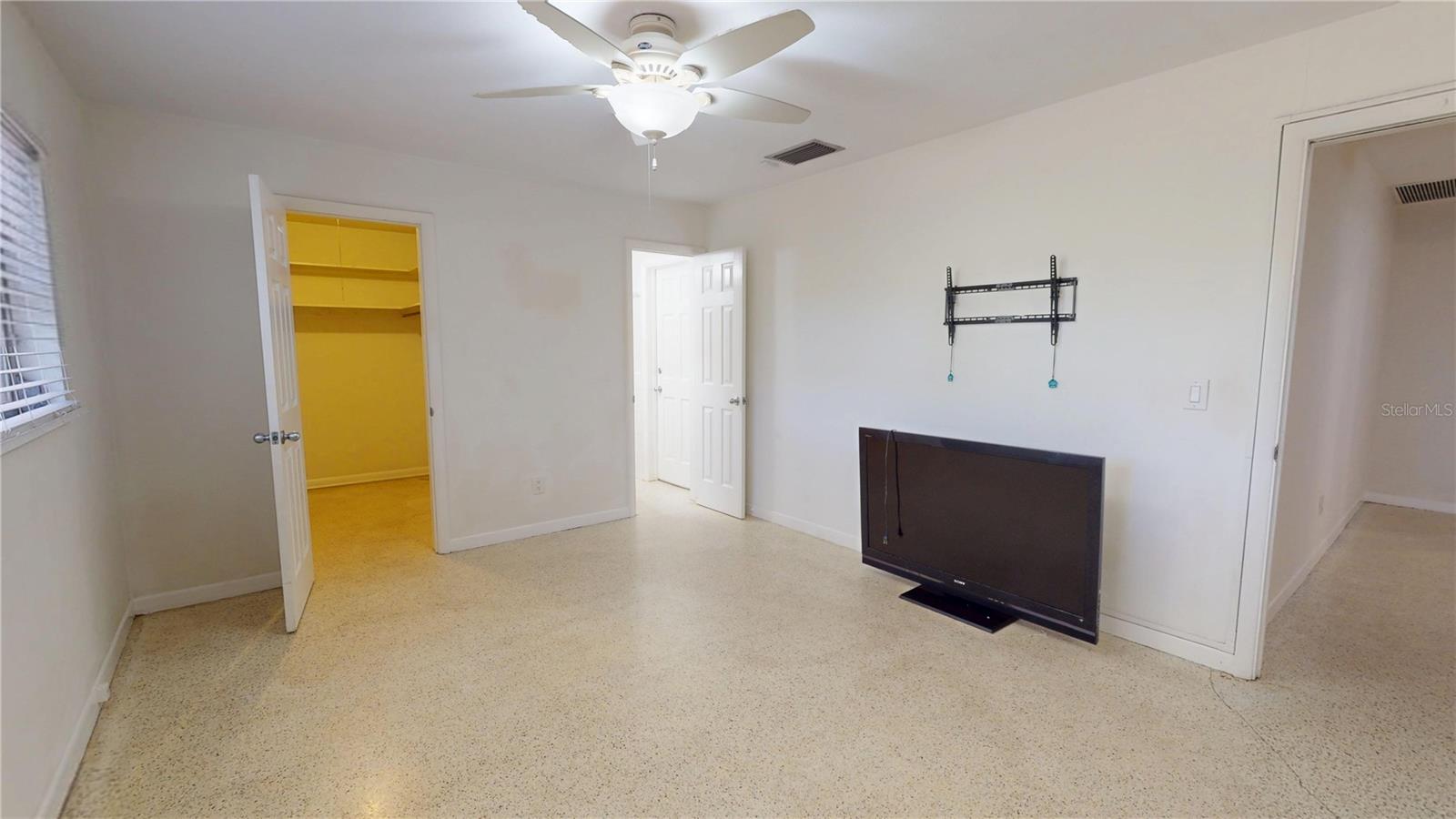 1546 BELLEAIR RD, CLEARWATER, FL, 33756