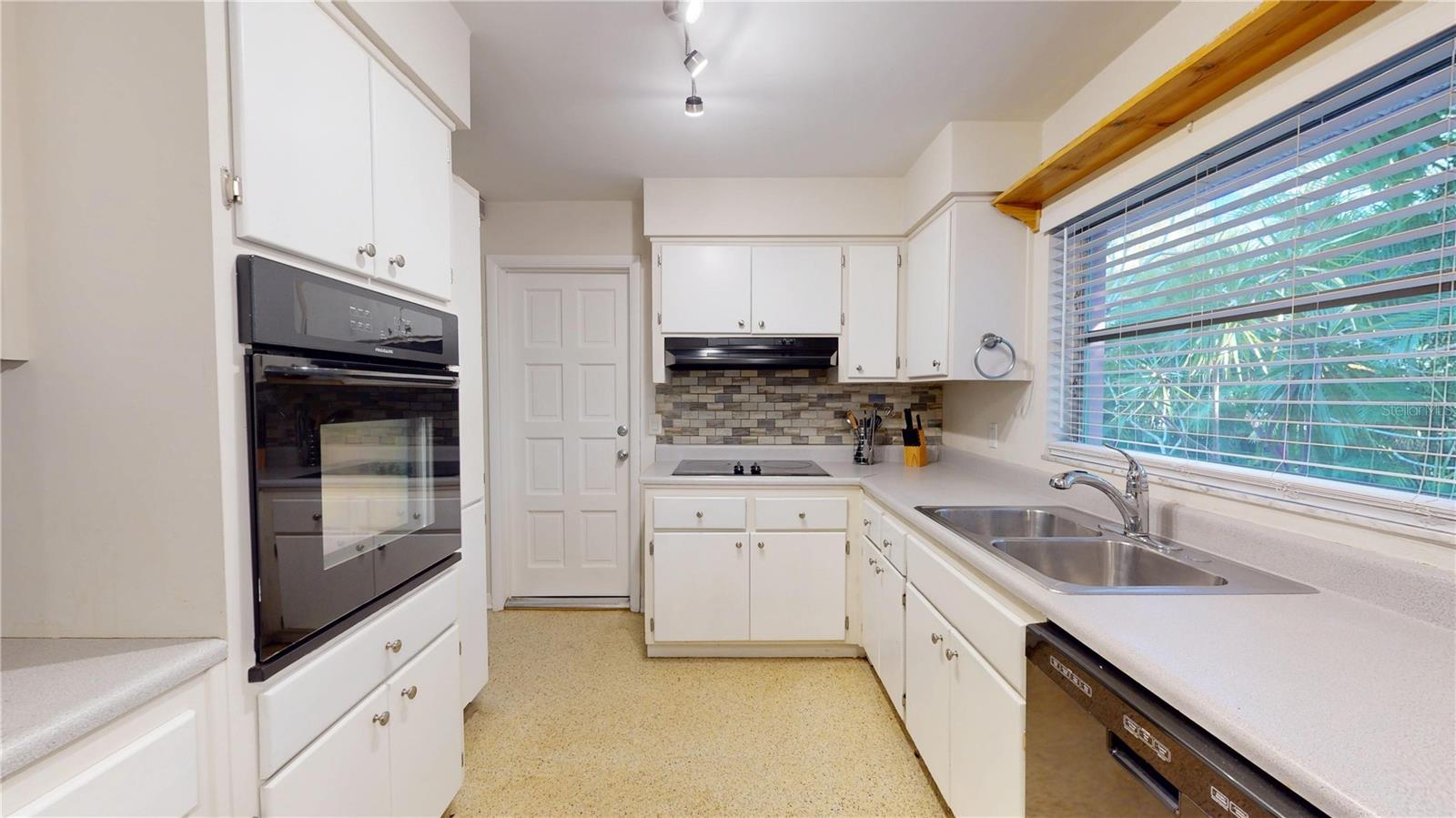 1546 BELLEAIR RD, CLEARWATER, FL, 33756