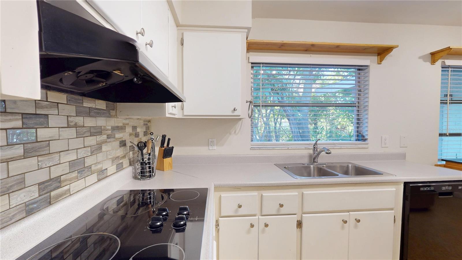 1546 BELLEAIR RD, CLEARWATER, FL, 33756