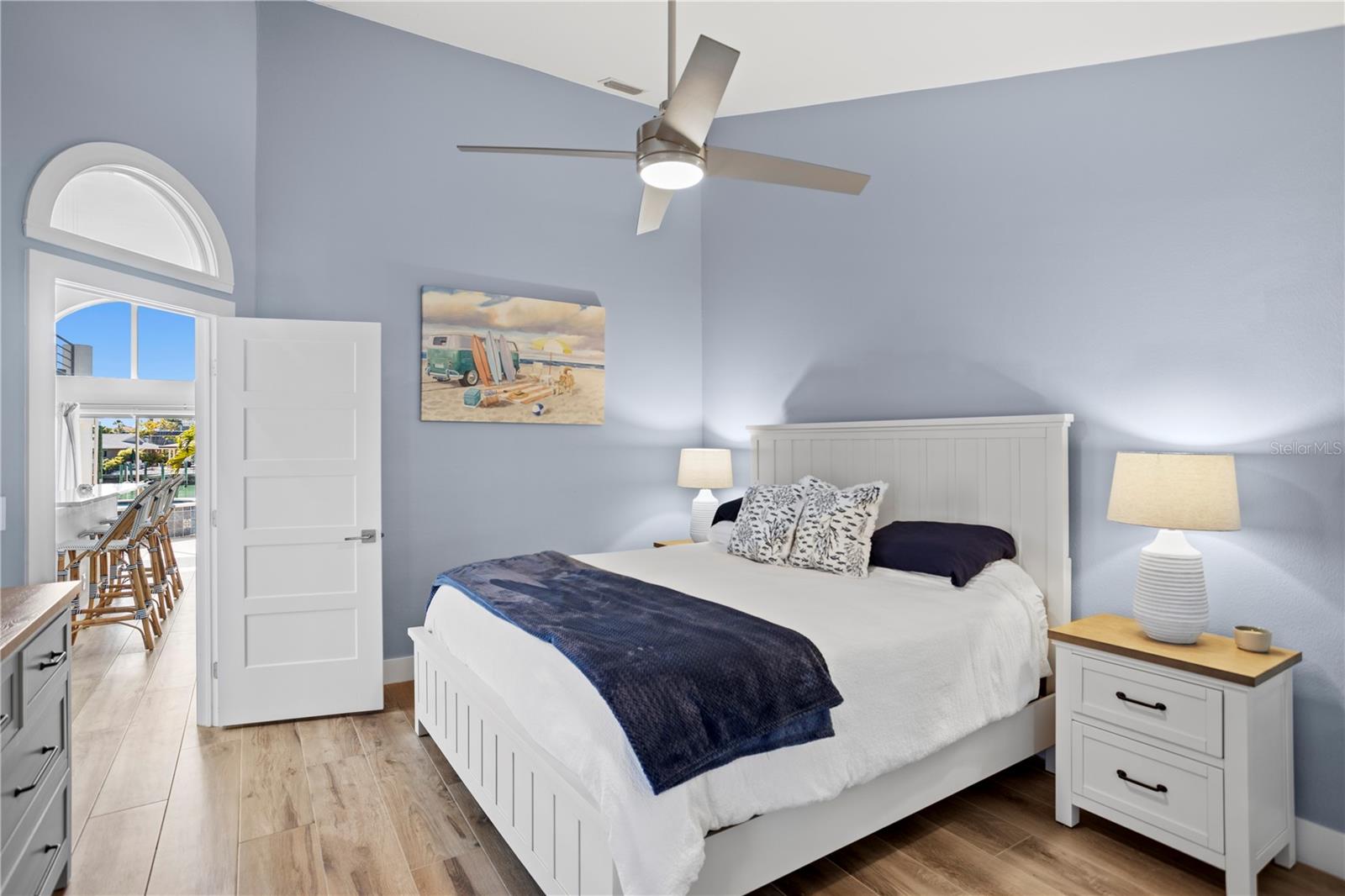 Guest suite with private bath