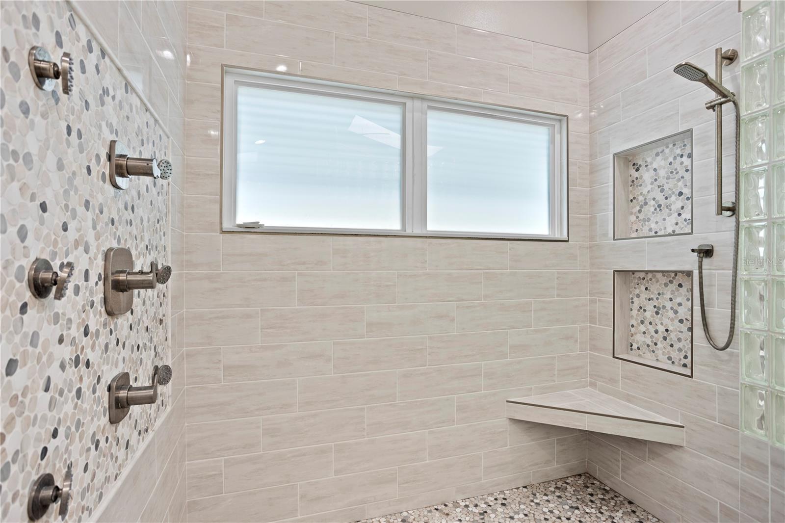 shower with body jets