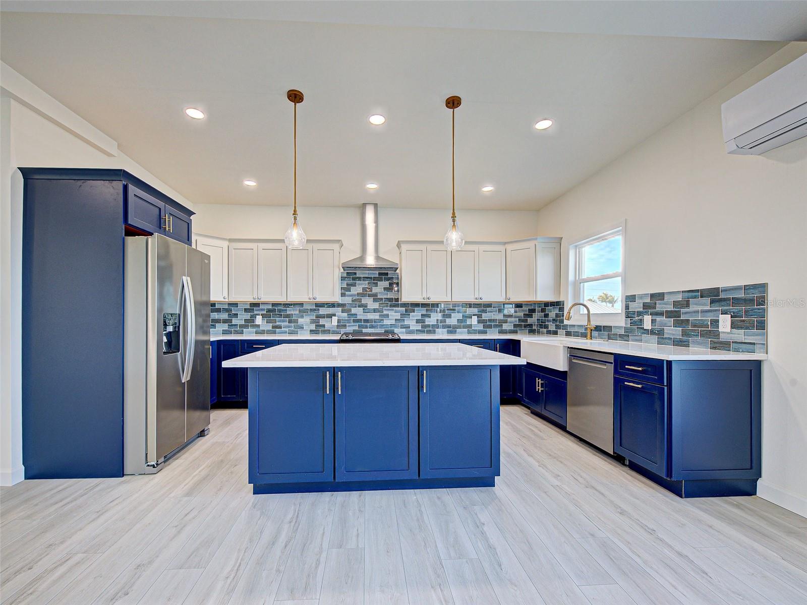 13095 VIA CASSIA, PLACIDA, FL, 33946