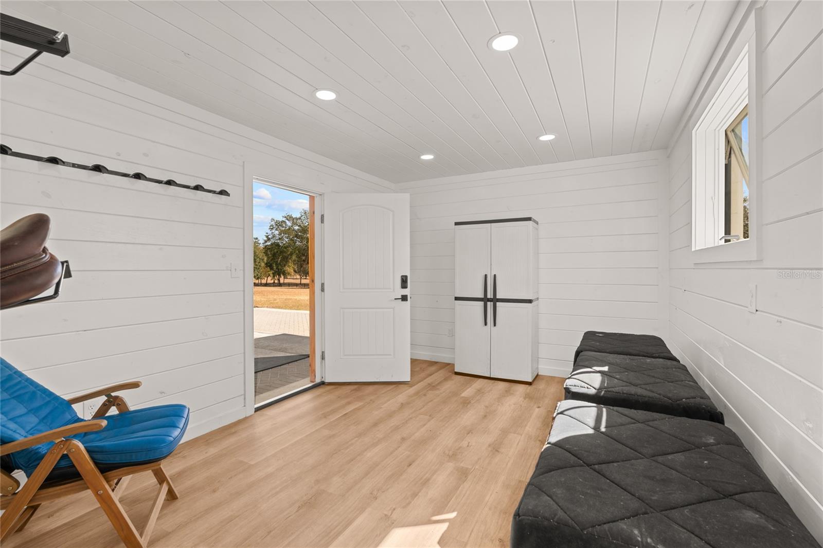 OM718236 Property Photo