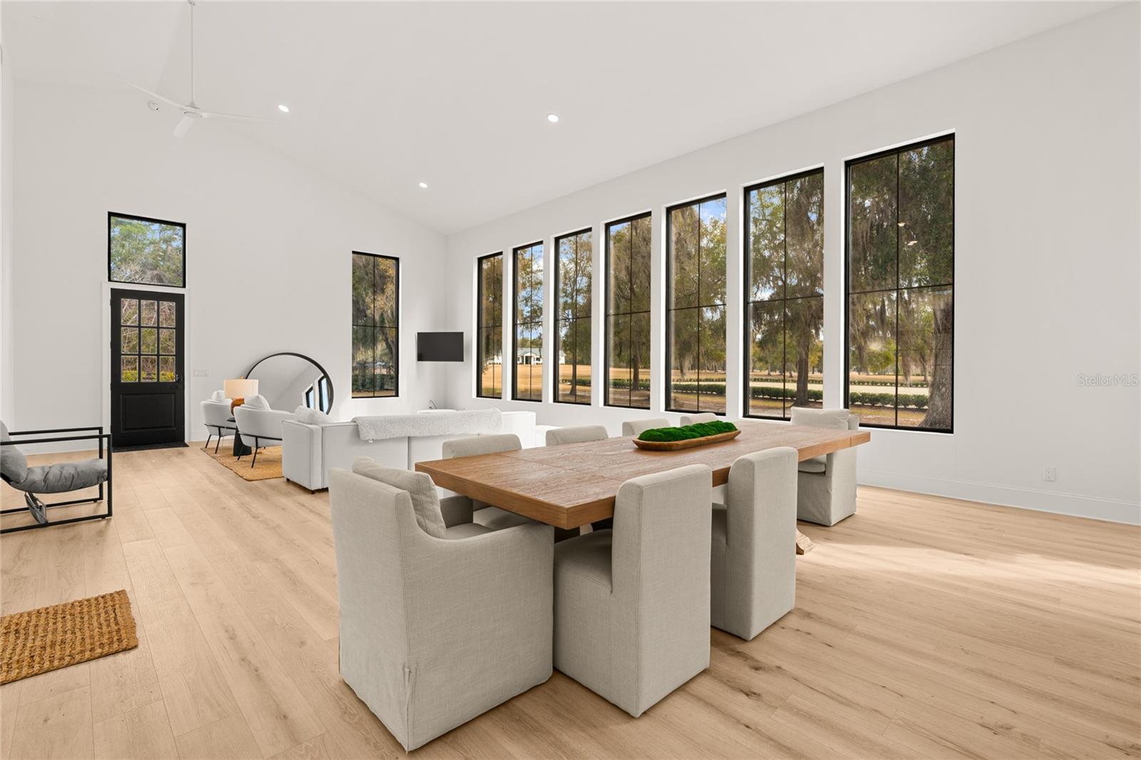 OM718236 Property Photo