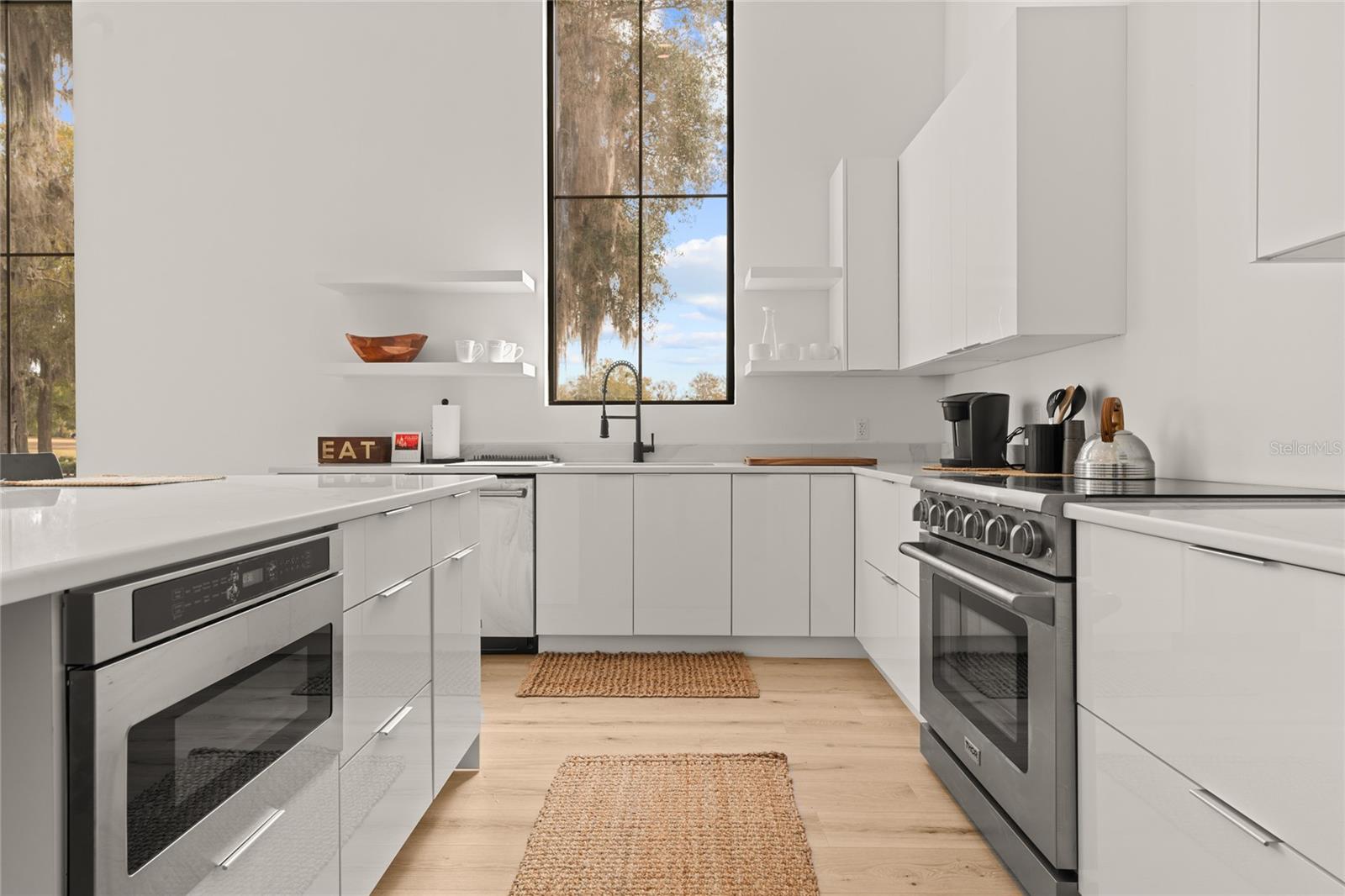 OM718236 Property Photo