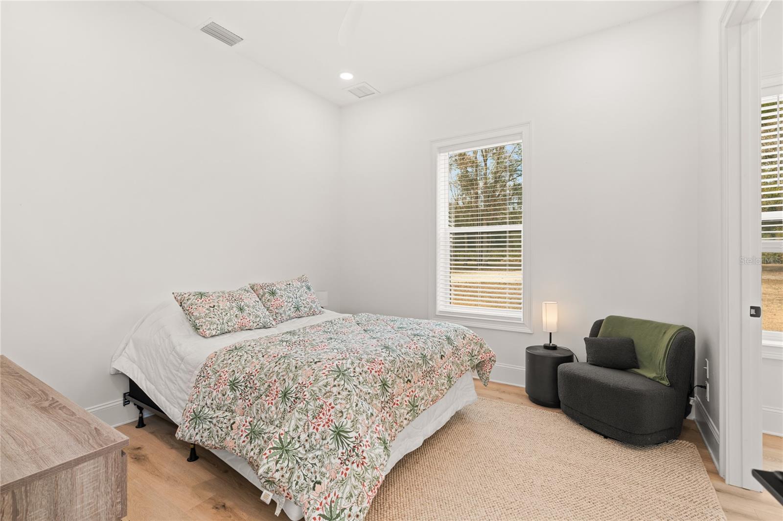 OM718236 Property Photo