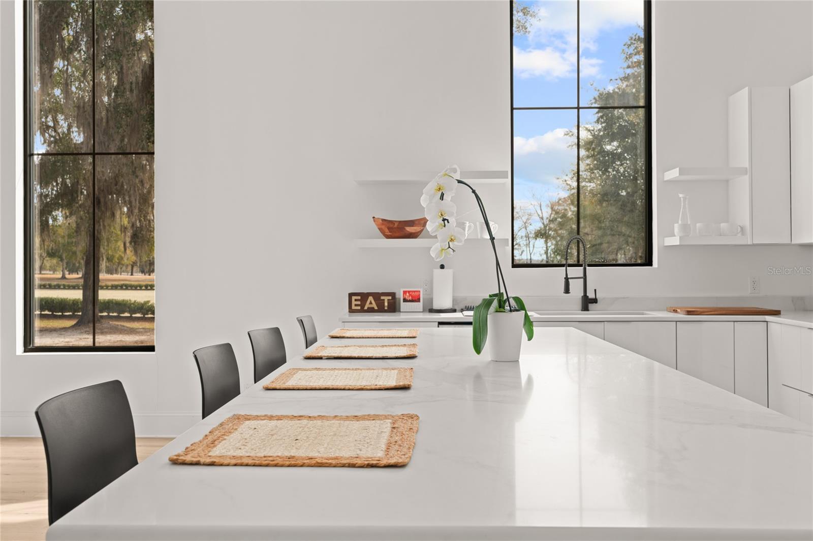 OM718236 Property Photo