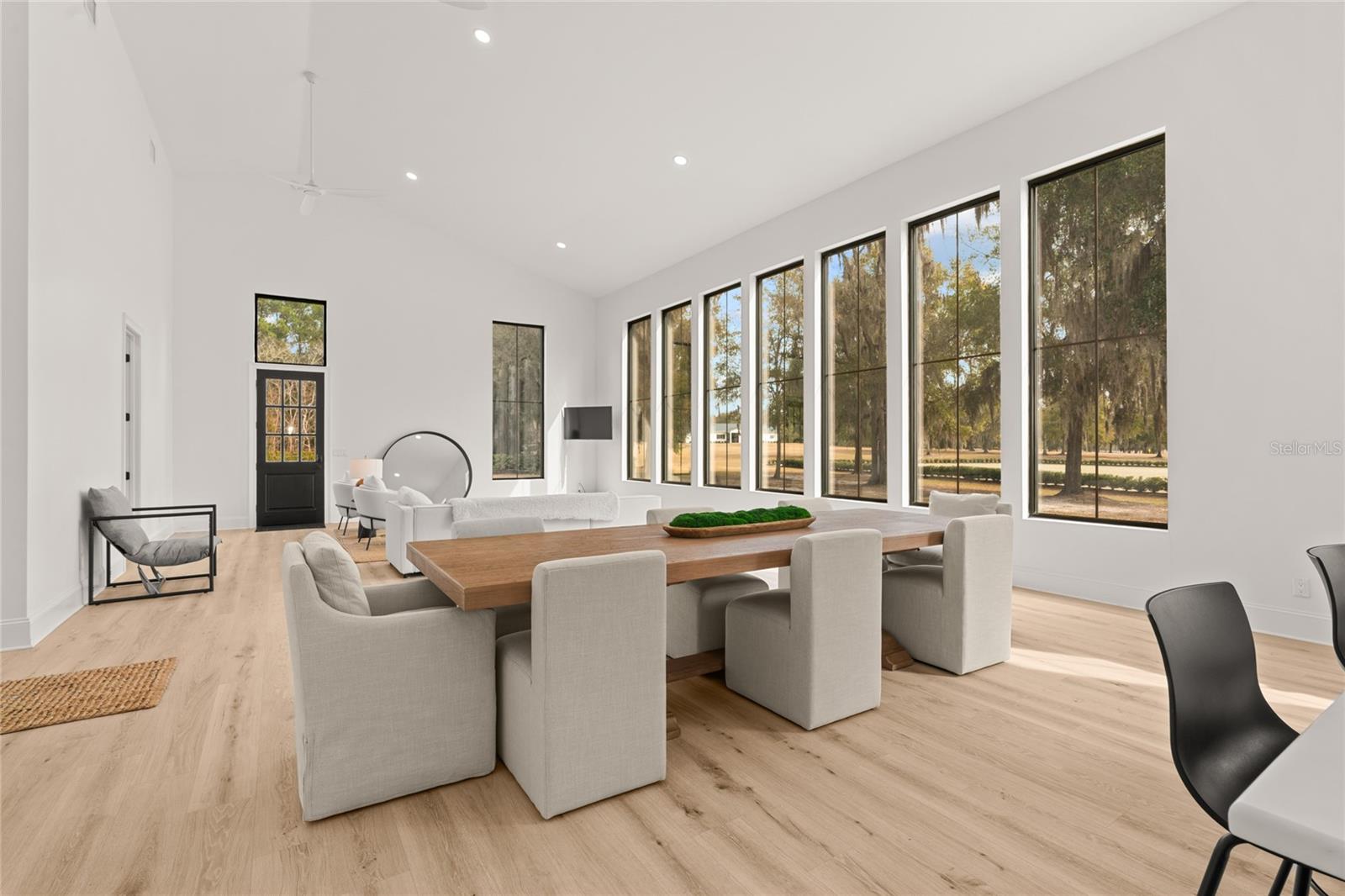 OM718236 Property Photo