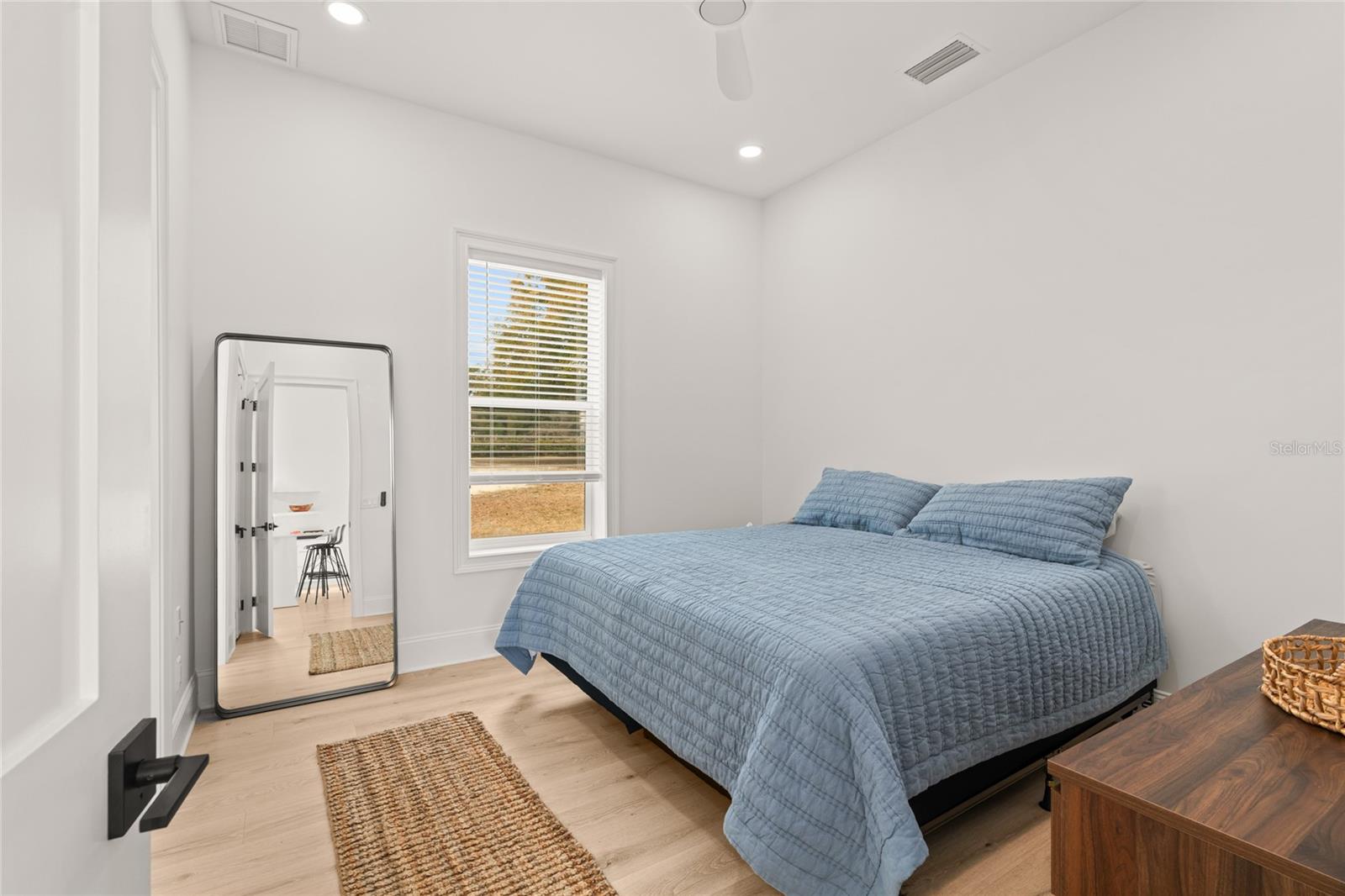 OM718236 Property Photo