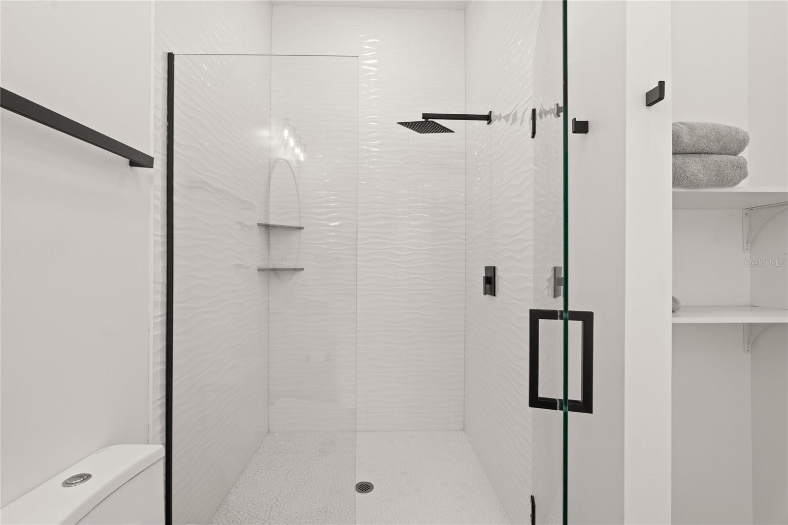 OM718236 Property Photo