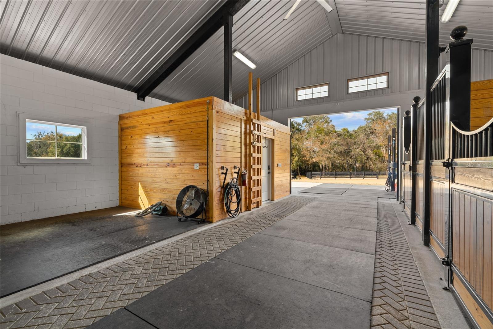 OM718236 Property Photo