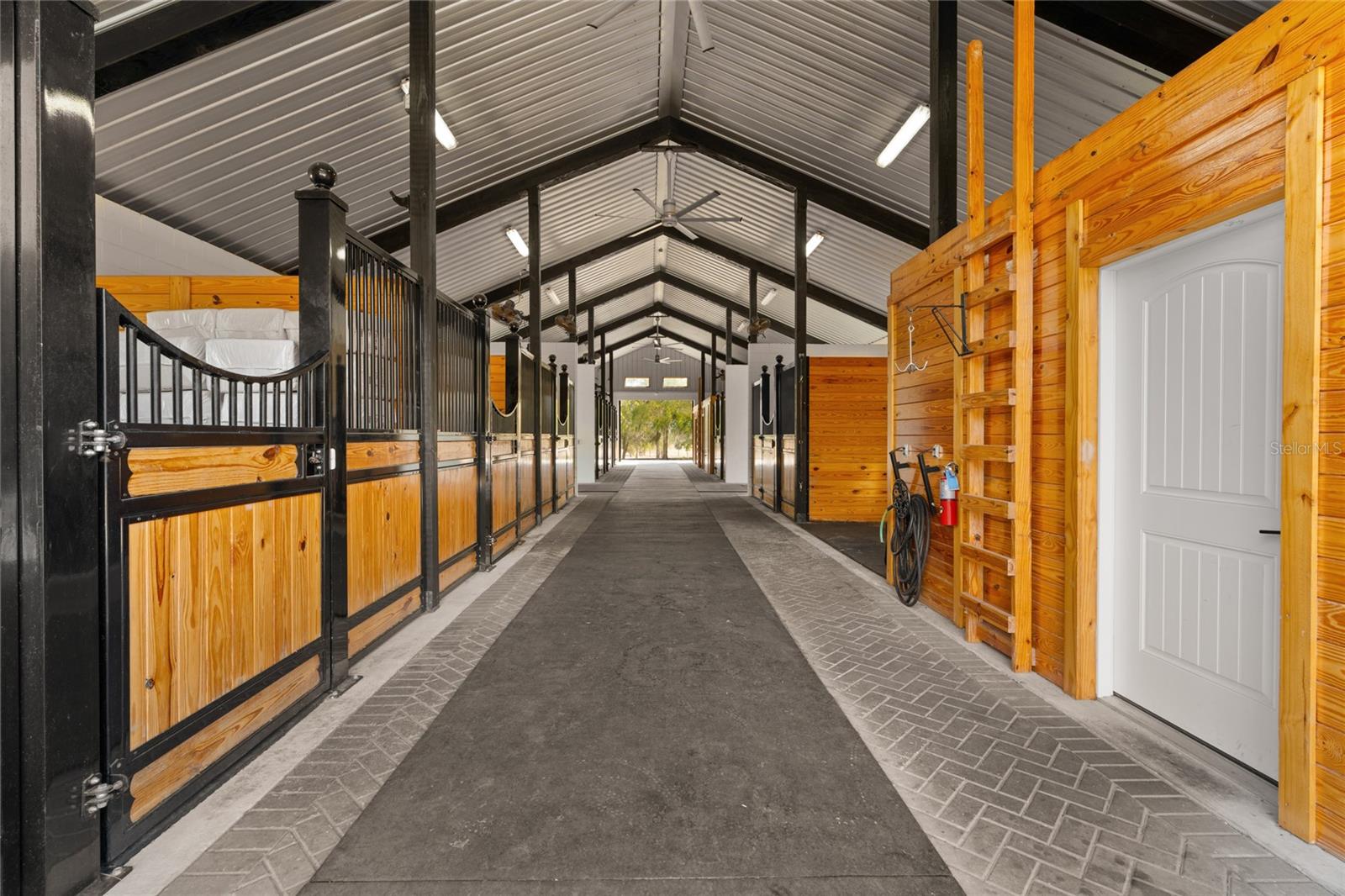 OM718236 Property Photo