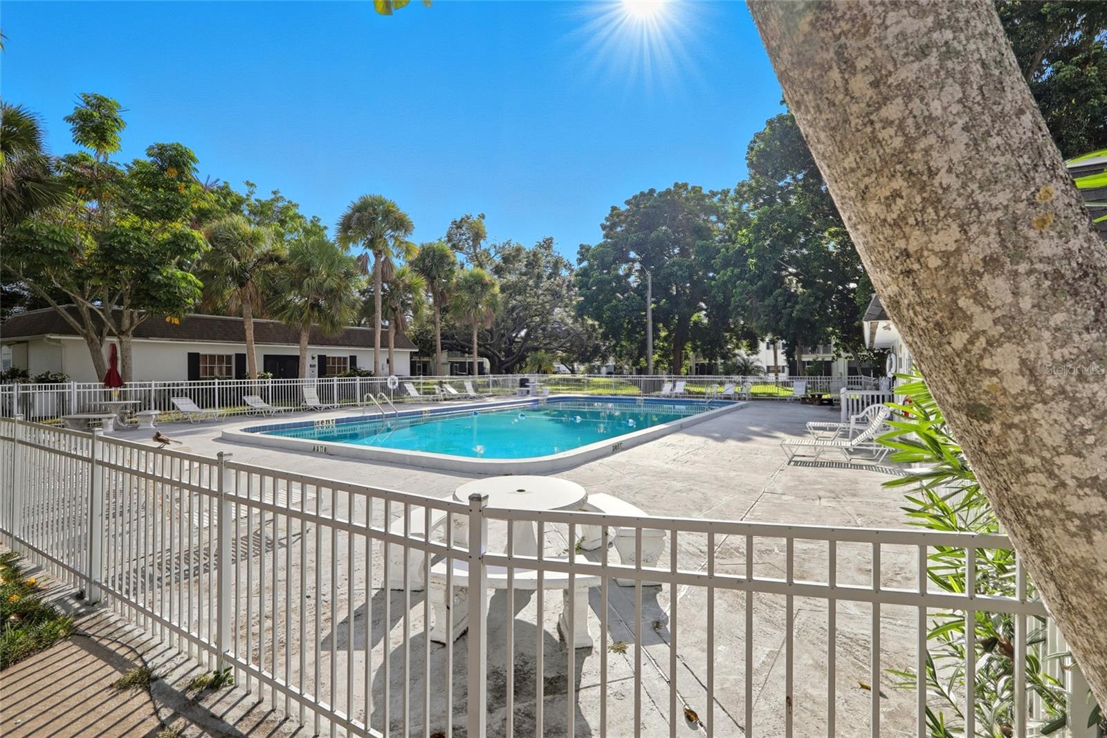 TB8473352 Property Photo